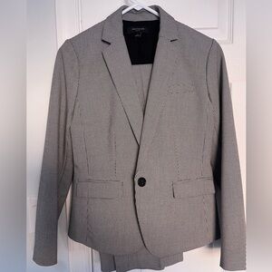 Ann Taylor Houndstooth Suit SET // Jacket Size 4P // Pants Size 4